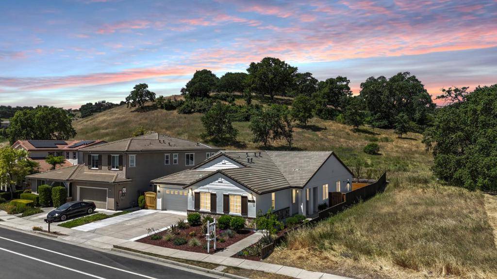 Gilroy, CA 95020,9283 Rancho Hills DR