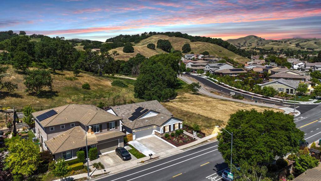 Gilroy, CA 95020,9283 Rancho Hills DR