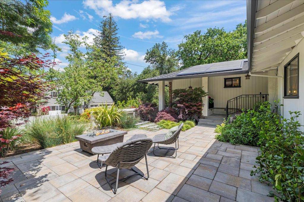 Los Gatos, CA 95030,104 Pinta CT