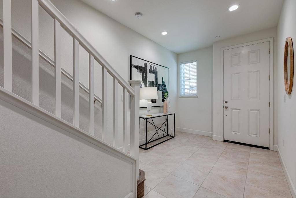 Newark, CA 94560,38924 Lemongrass WAY