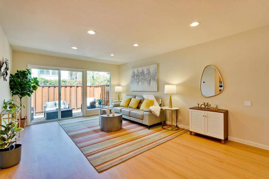 Cupertino, CA 95014,20297 Northbrook SQ