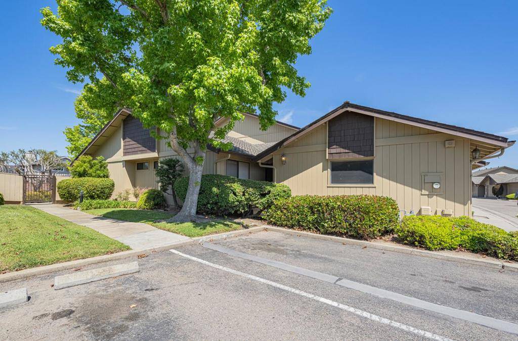 Salinas, CA 93906,1840 Cherokee DR #1
