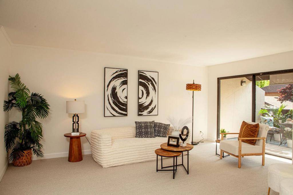 Sunnyvale, CA 94086,999 W Evelyn TER #54