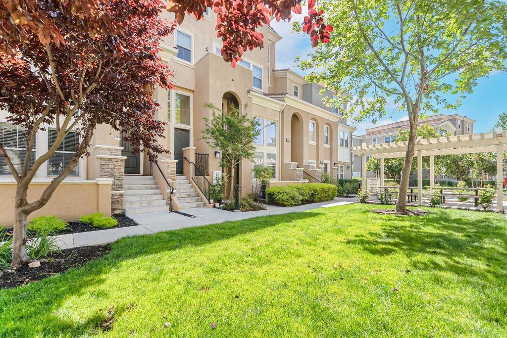Milpitas, CA 95035,2028 Trento LOOP