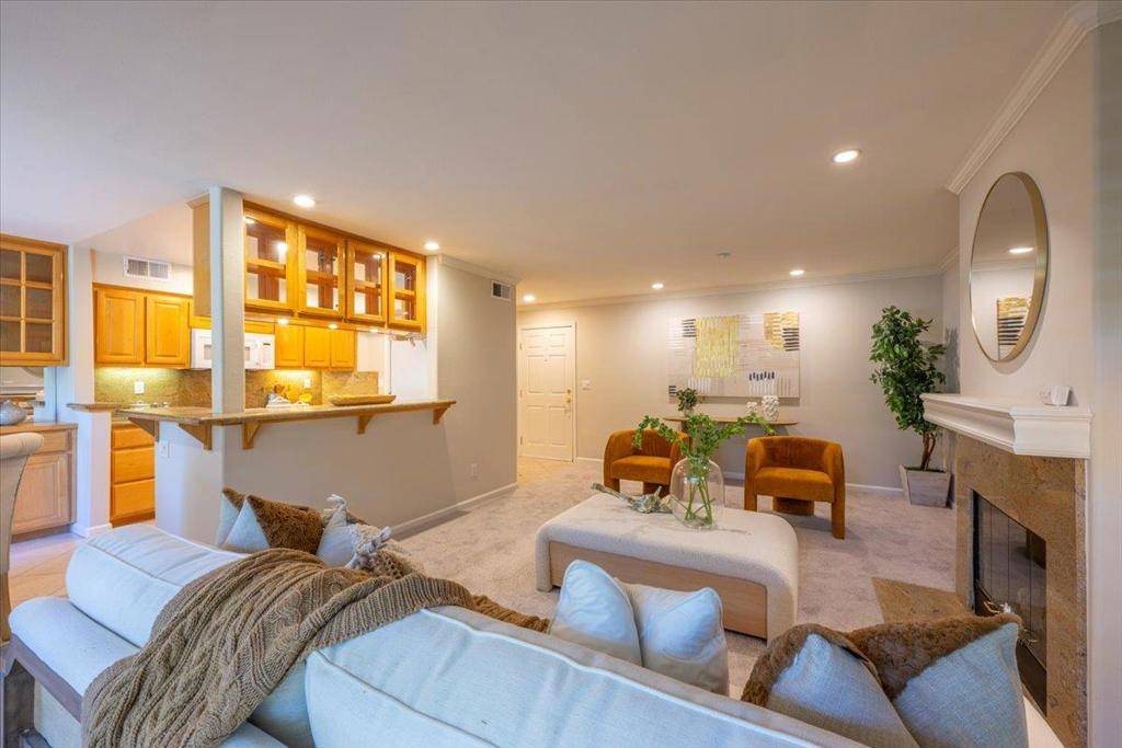 Menlo Park, CA 94025,20 Willow RD #13