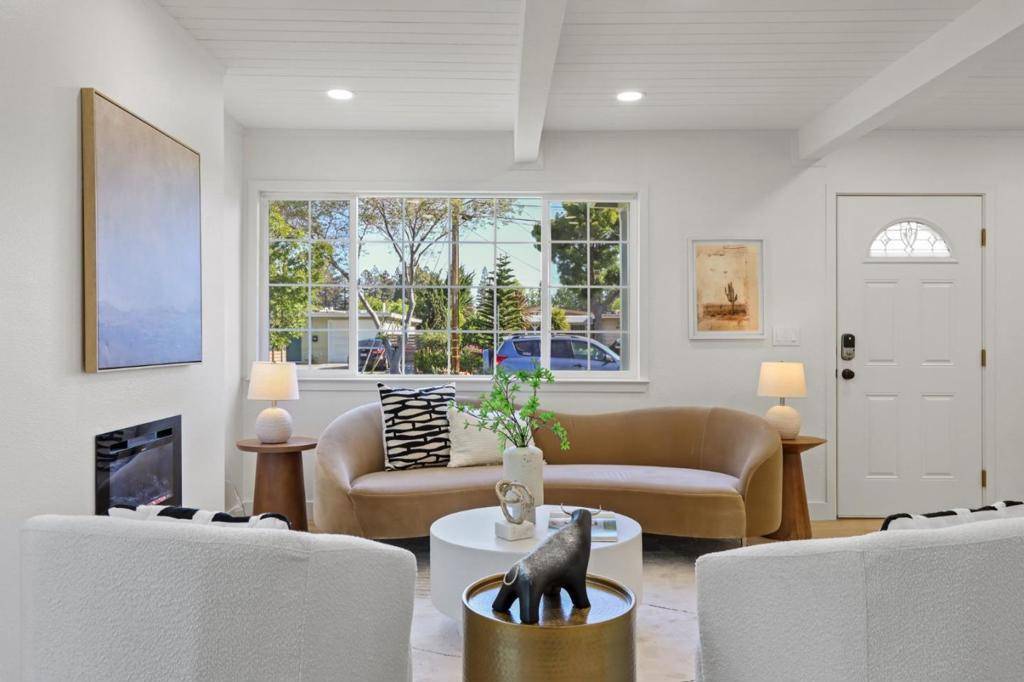 Sunnyvale, CA 94086,894 Lori AVE
