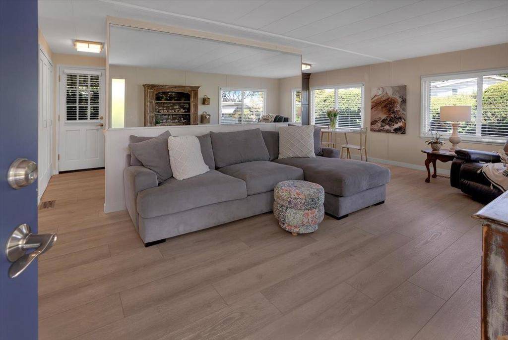 Santa Cruz, CA 95062,800 Brommer ST