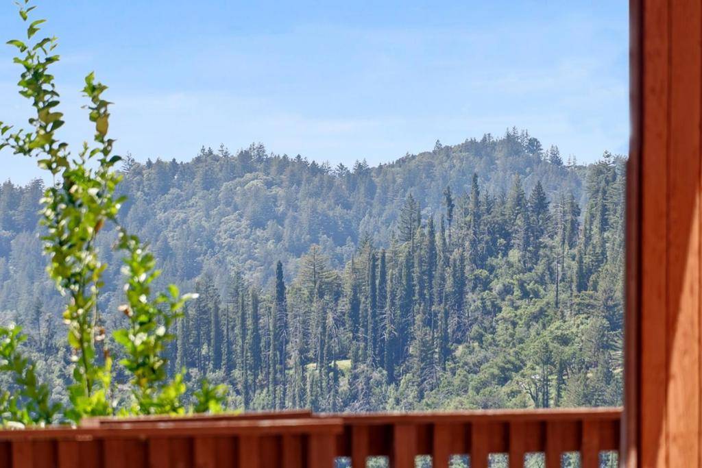 Los Gatos, CA 95033,1315 Sunset Ridge RD