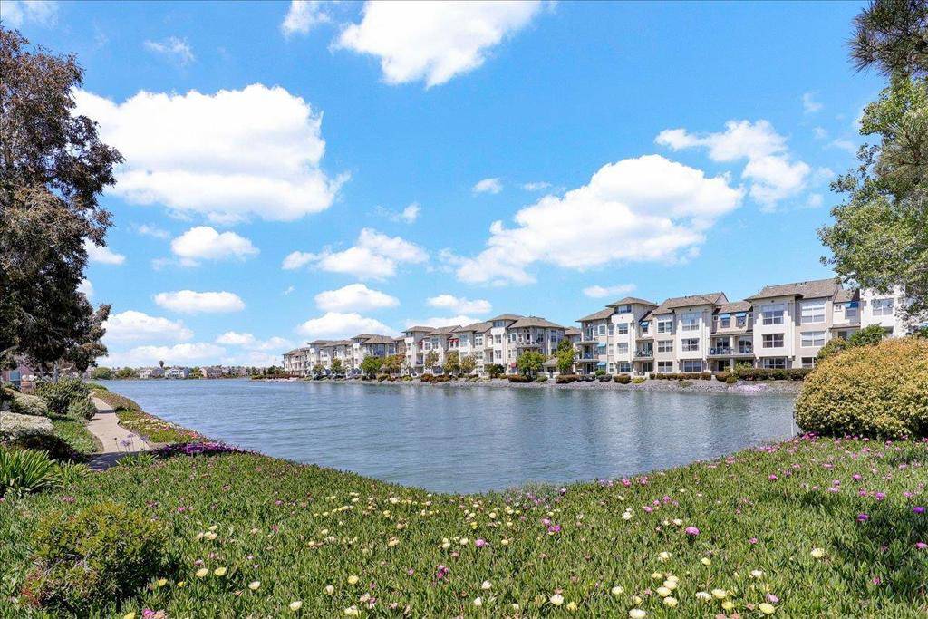 CA 94065,401 Baltic CIR #411