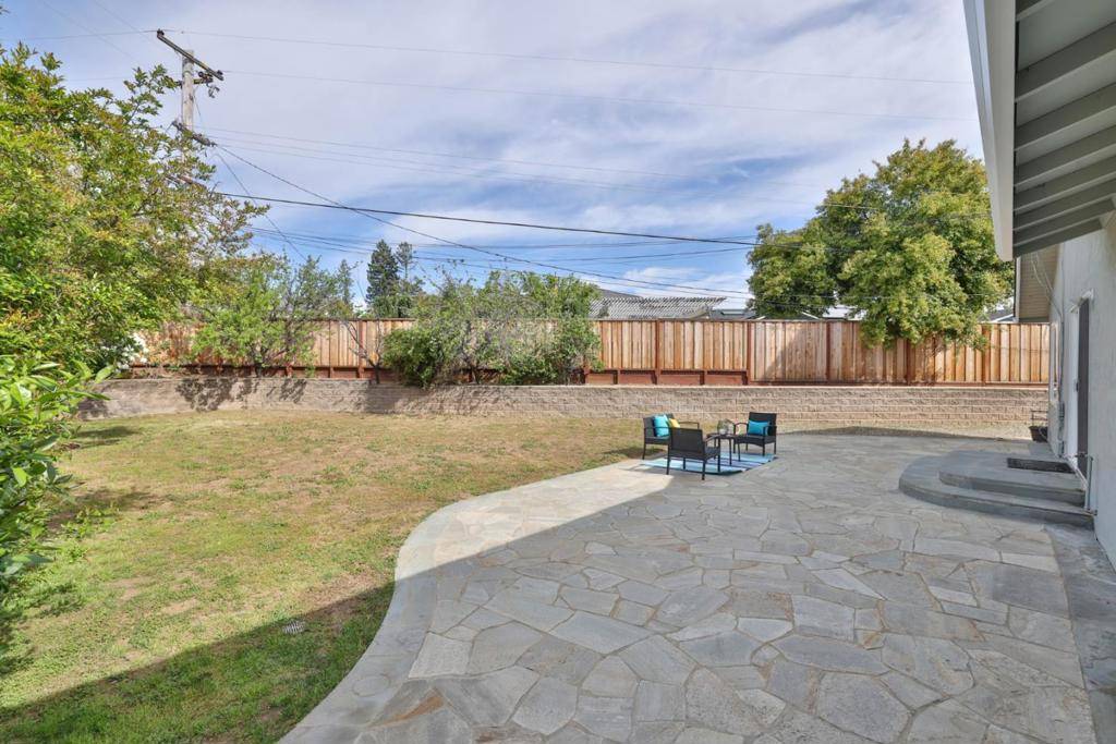 Cupertino, CA 95014,7935 Fall Court