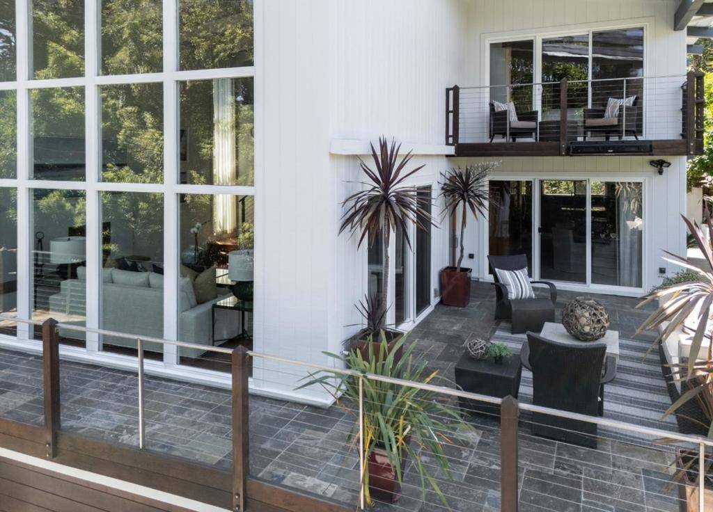 San Carlos, CA 94070,7 Phillip LN