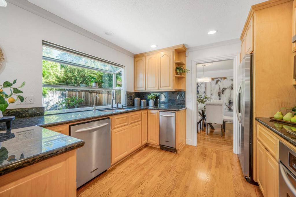 827 Cumberland DR Gilroy, CA 95020