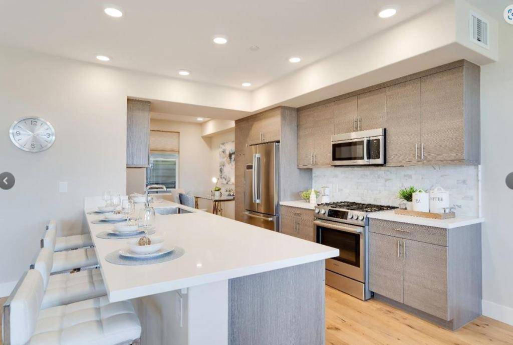 San Mateo, CA 94404,400 Mariners Island BLVD #215