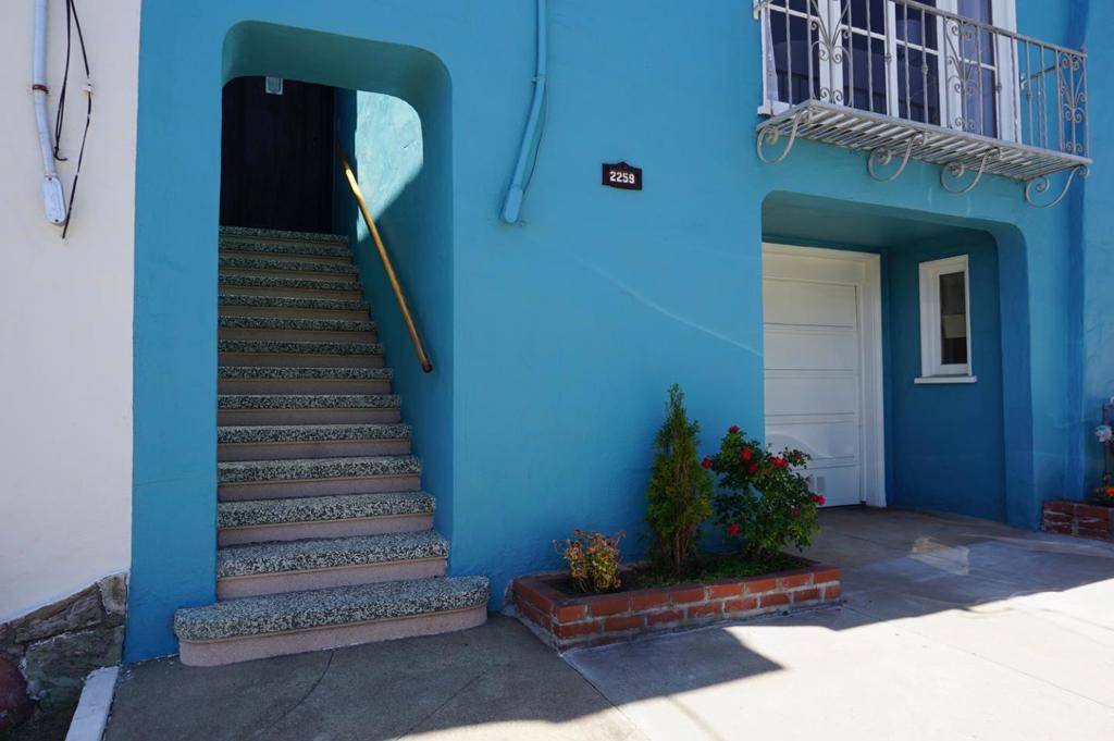 San Francisco, CA 94116,2259 27th AVE