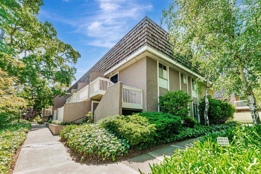 Menlo Park, CA 94025,675 Sharon Park DR #231