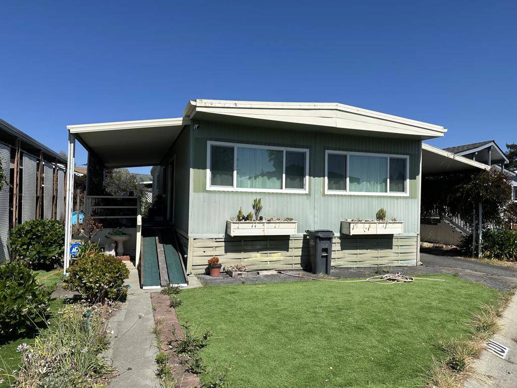 Capitola, CA 95010,4160 Jade ST