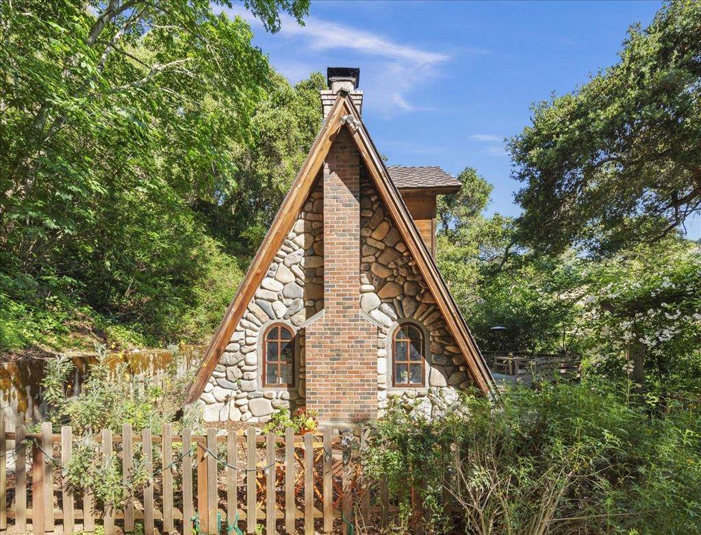 Carmel Valley, CA 93924,65 Hitchcock