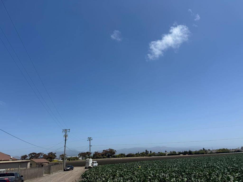 Salinas, CA 93907,1202 Castroville RD