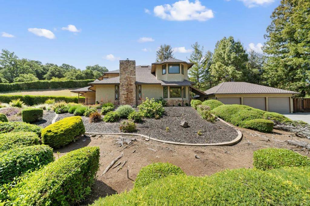 Los Altos Hills, CA 94024,11633 Dawson DR