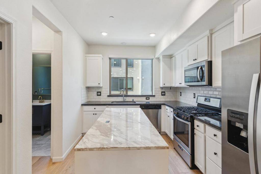 Hayward, CA 94544,25250 Villager LN