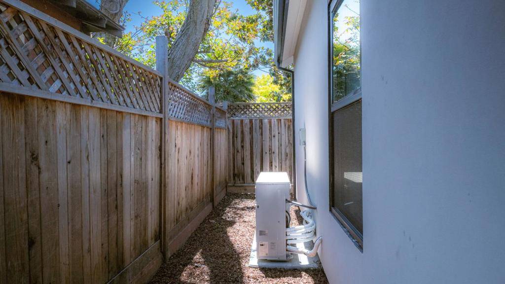 Mountain View, CA 94043,293 Murlagan AVE