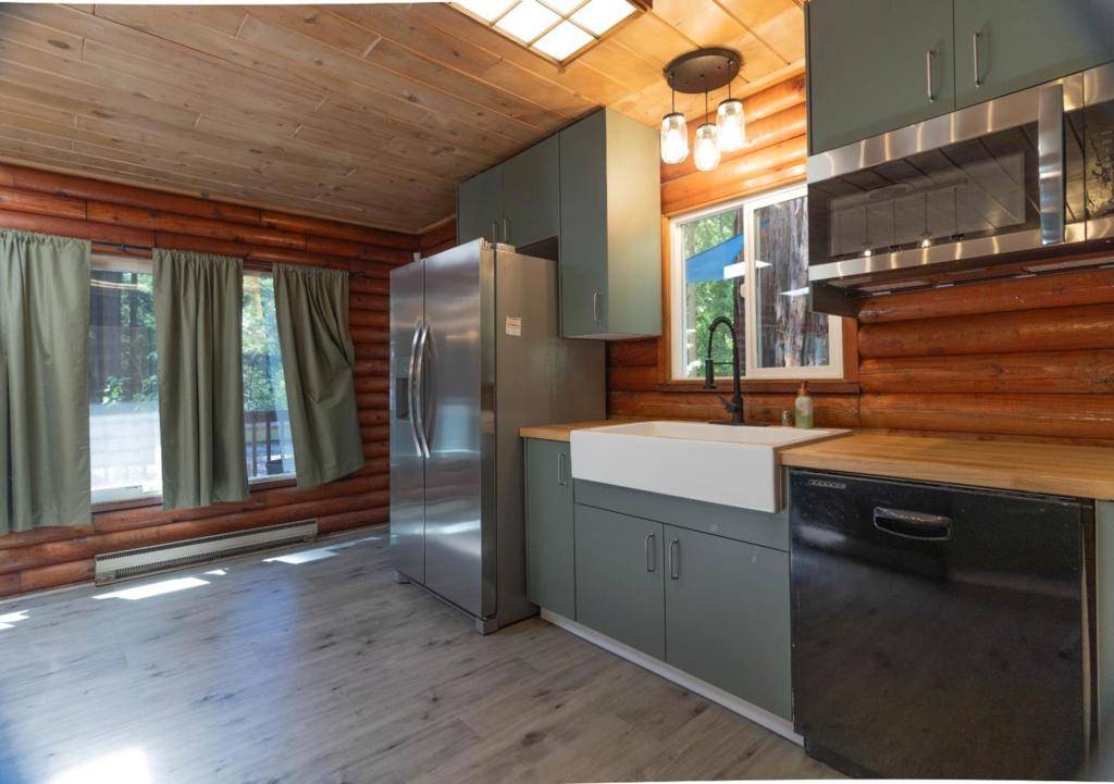 Felton, CA 95018,1785 Lakeside DR