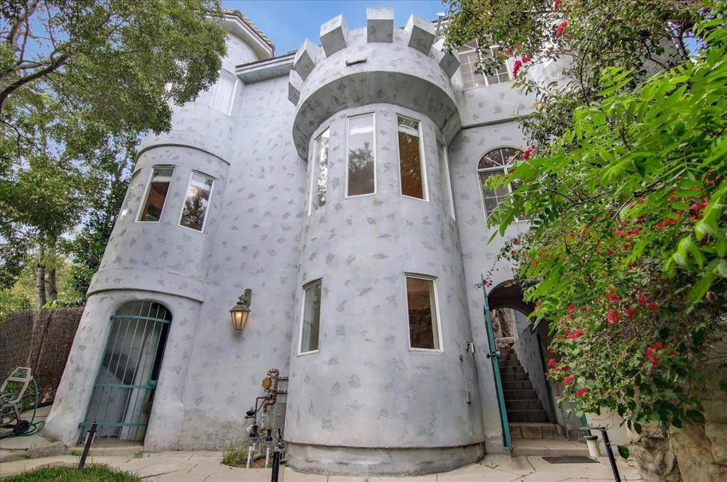 Los Angeles, CA 90046,8527 Wonderland AVE