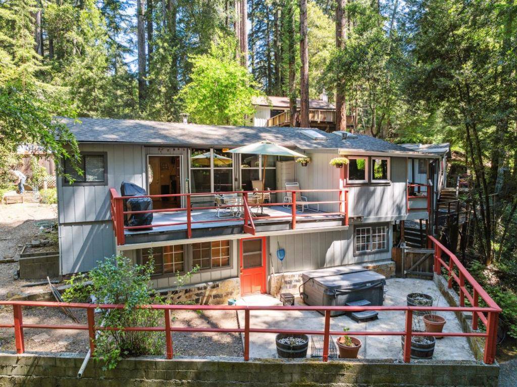 Boulder Creek, CA 95006,495 Primavera RD