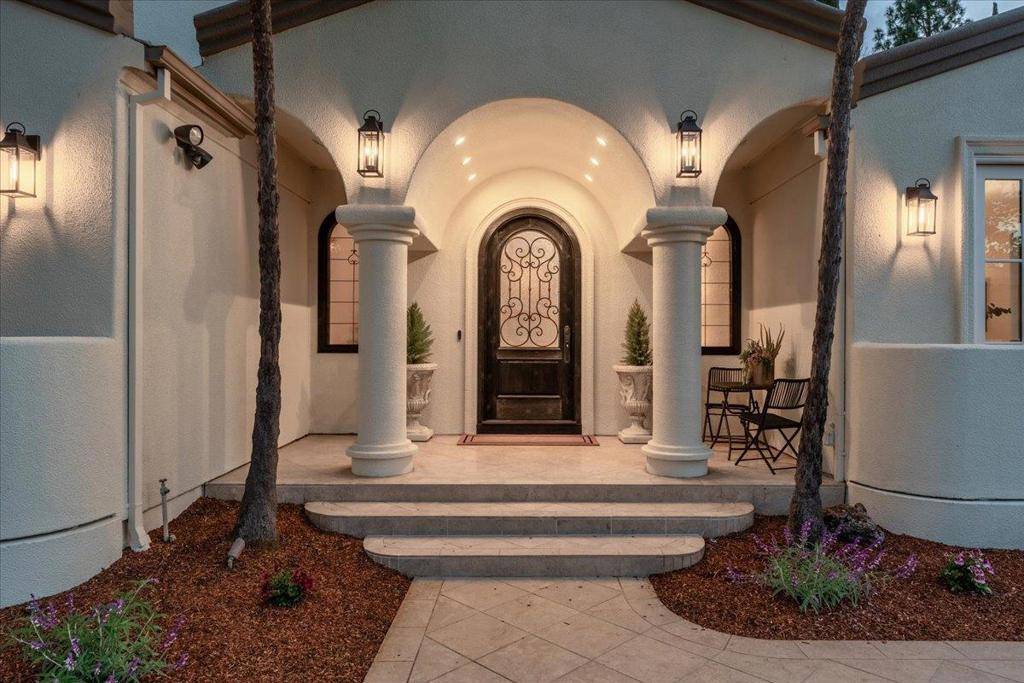 Los Gatos, CA 95030,73 Mariposa AVE