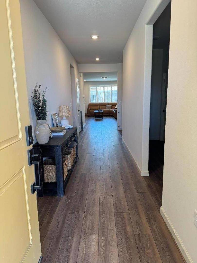 Los Banos, CA 93635,332 Manchester DR