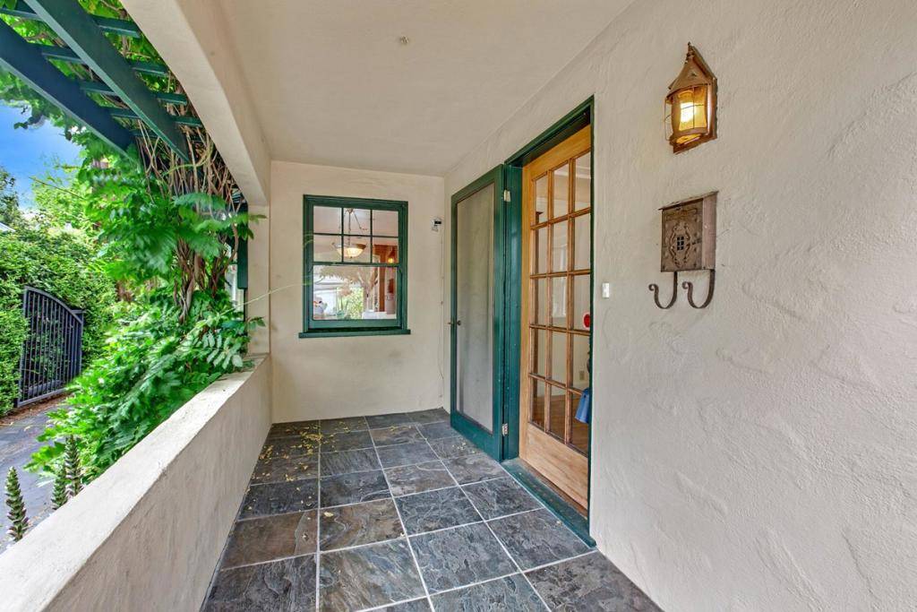 Menlo Park, CA 94025,329 Pope ST