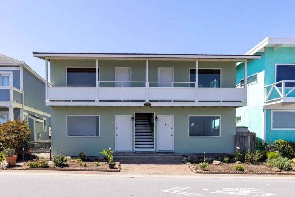 Pacific Grove, CA 93950,813 Ocean View BLVD