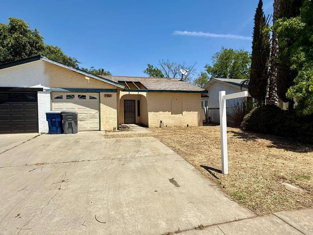Madera, CA 93637,705 Deerwood DR