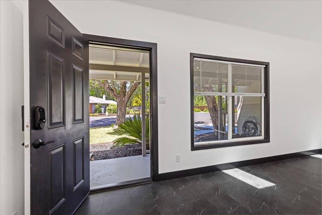 Pleasant Hill, CA 94523,1889 Leslie DR