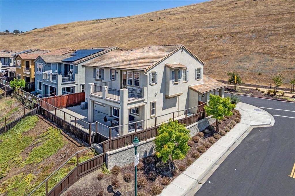 Hayward, CA 94544,30111 Mountain View DR