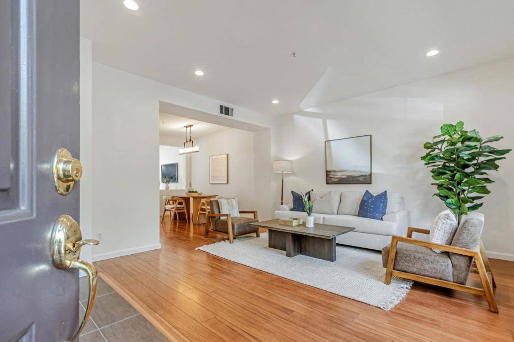 San Jose, CA 95134,407 Camille CIR #16