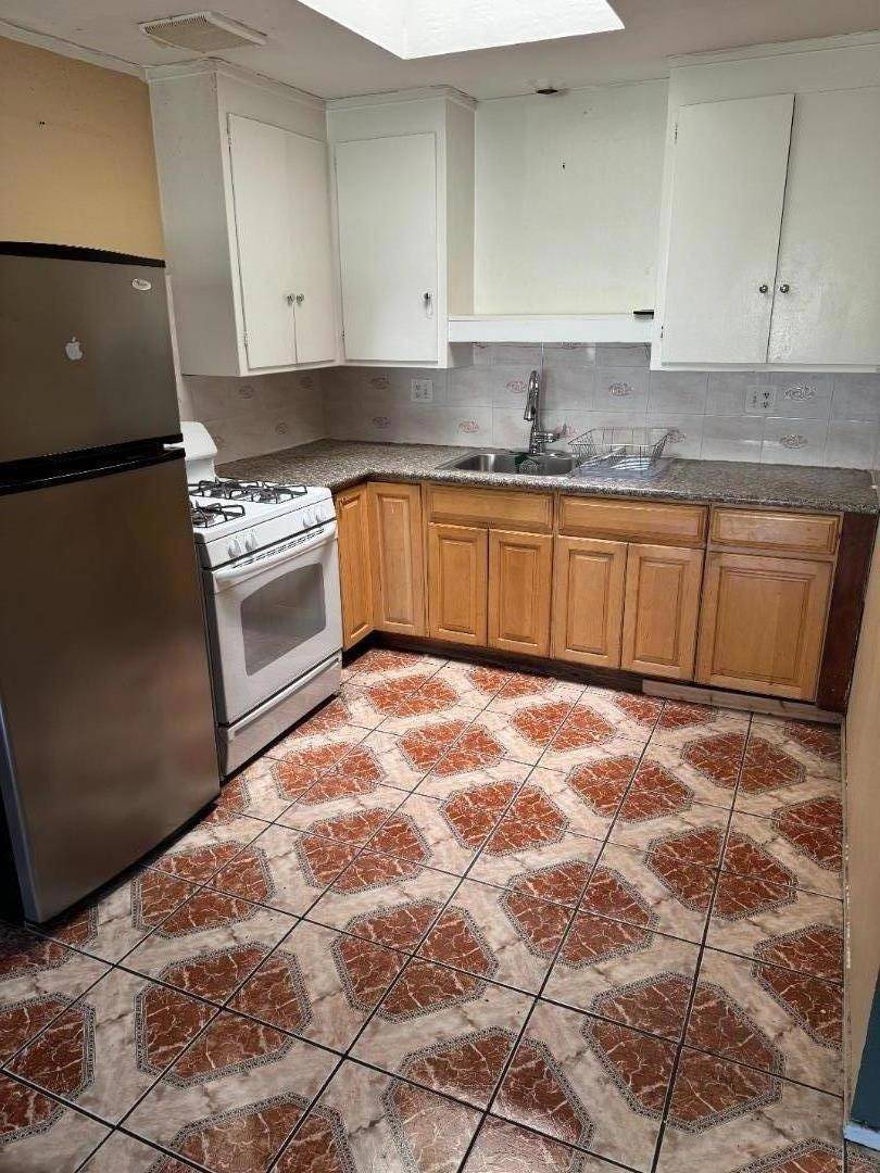 Emeryville, CA 94608,3044 Market ST #3