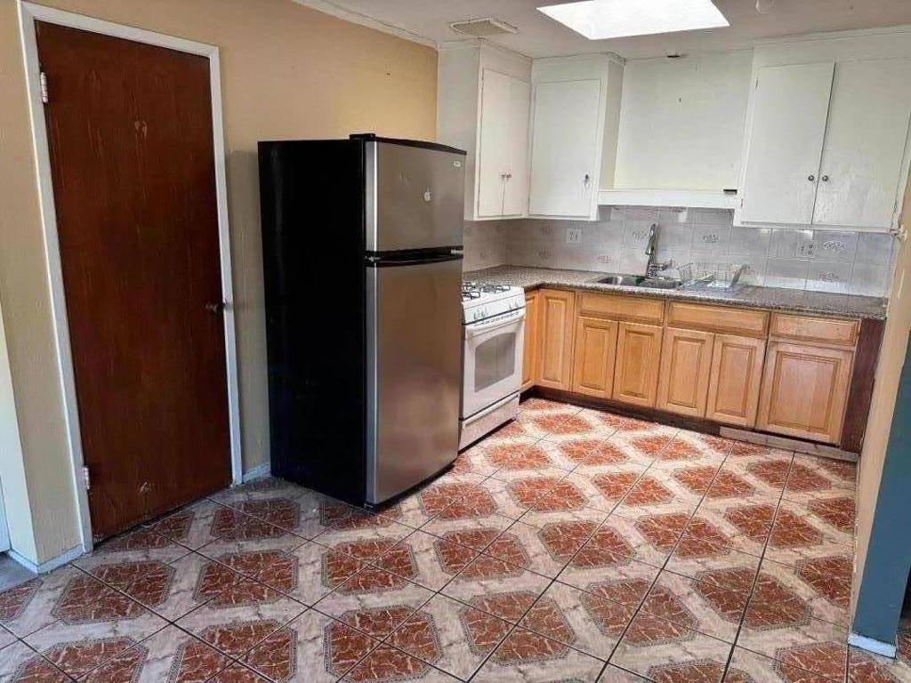 Emeryville, CA 94608,3044 Market ST #3