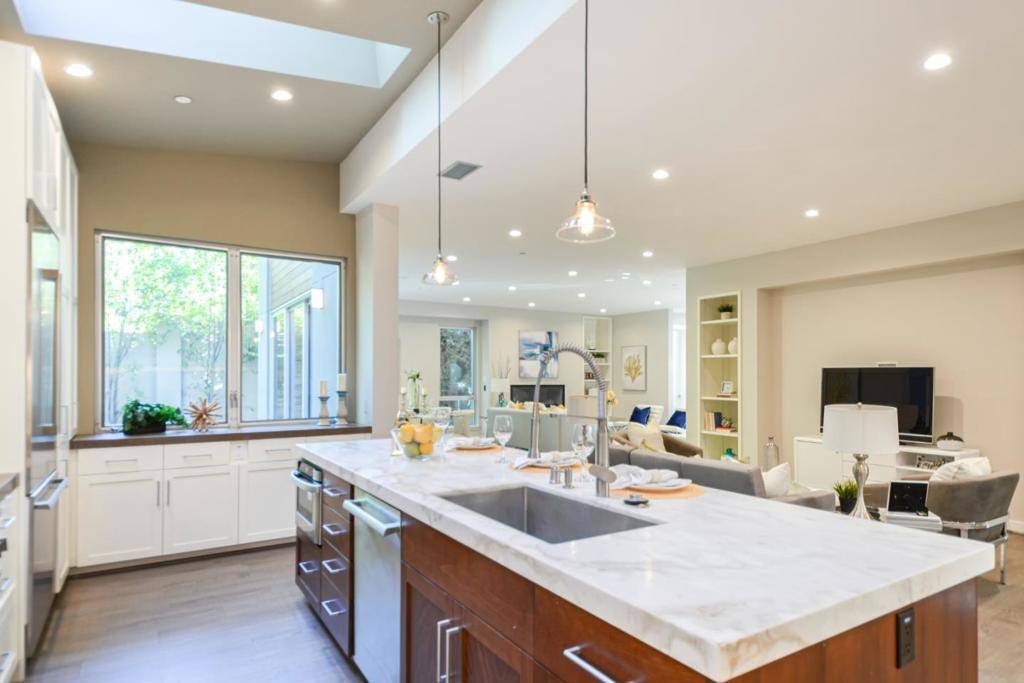 Palo Alto, CA 94303,2088 Channing AVE