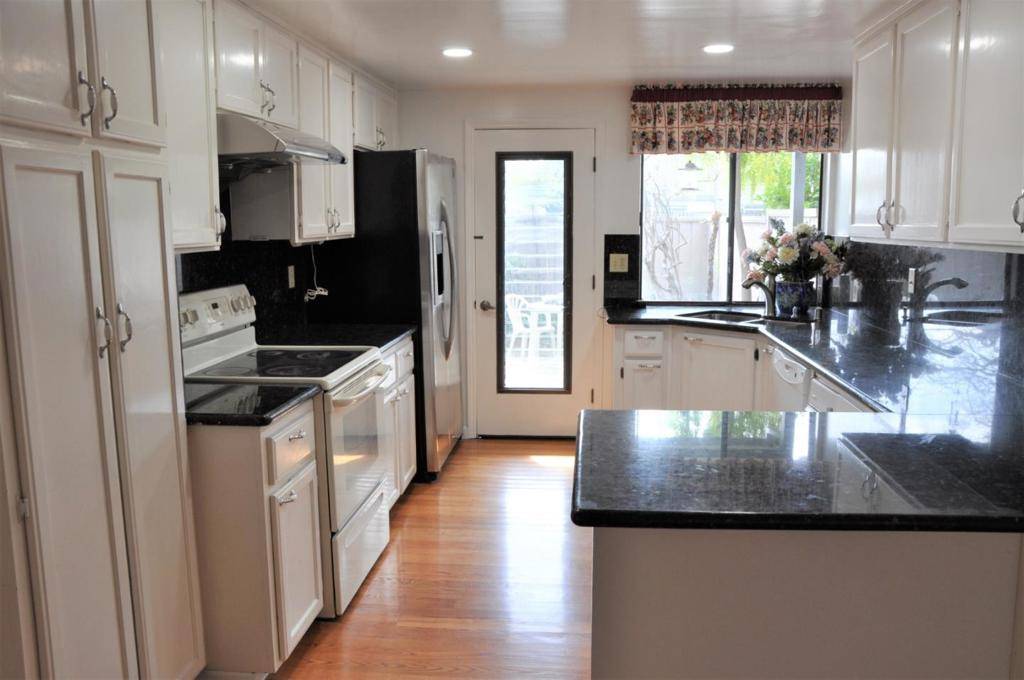 Foster City, CA 94404,1040 Pizarro LN