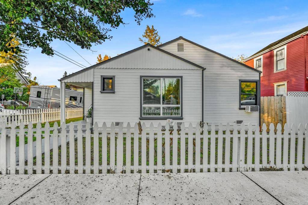 Napa, CA 94559,1594 Laurel