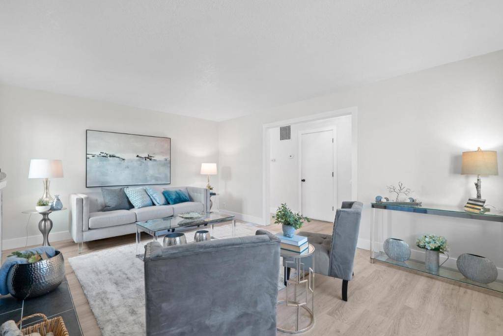 Santa Cruz, CA 95060,212 Roberts ST
