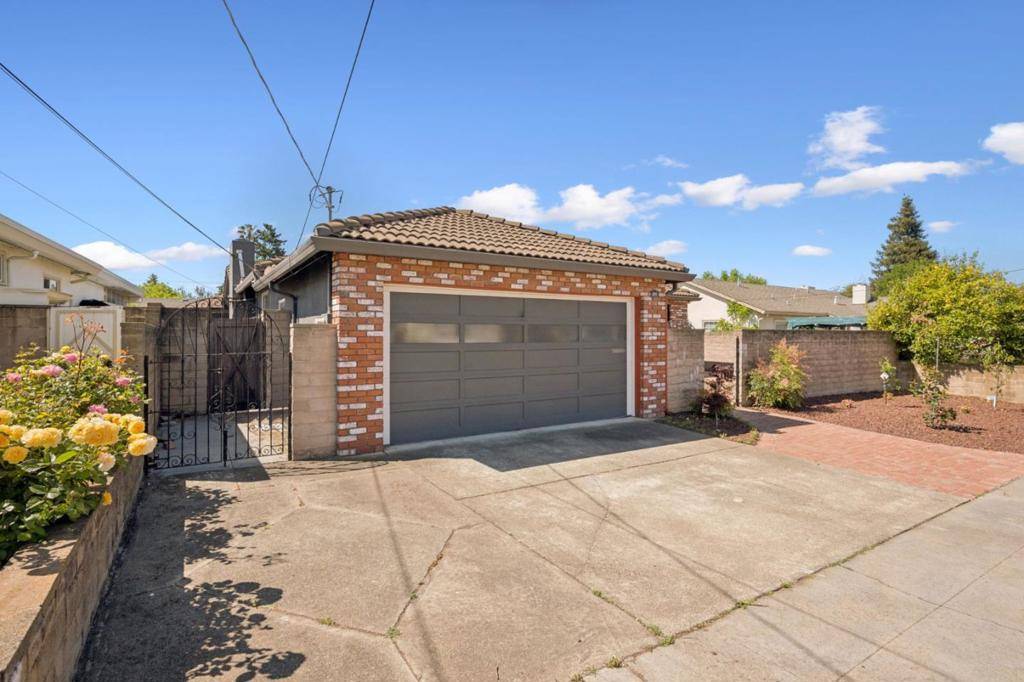 Hayward, CA 94544,271 Goodrich ST