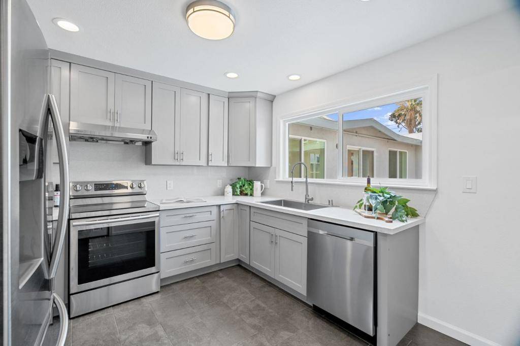 Mountain View, CA 94040,2404 Gabriel AVE