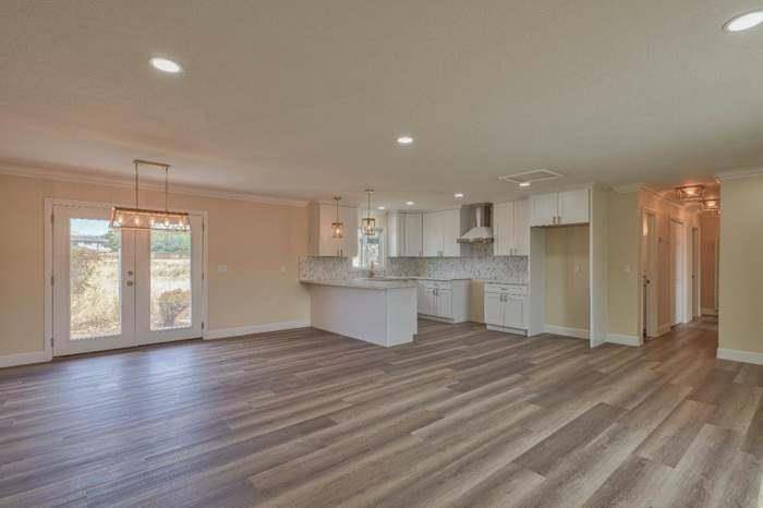 Gonzales, CA 93926,628 DelMonte CIR