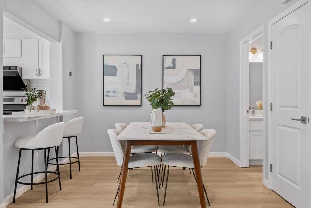 Sunnyvale, CA 94086,1017 Chula Vista TER