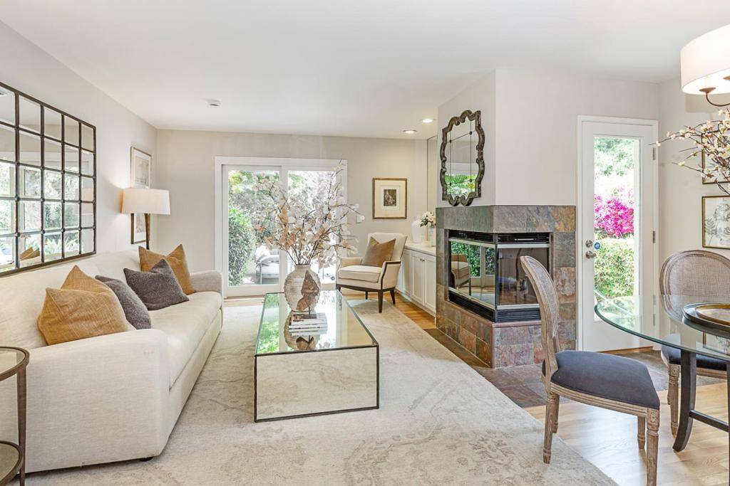 Mountain View, CA 94041,700 Chiquita AVE #1
