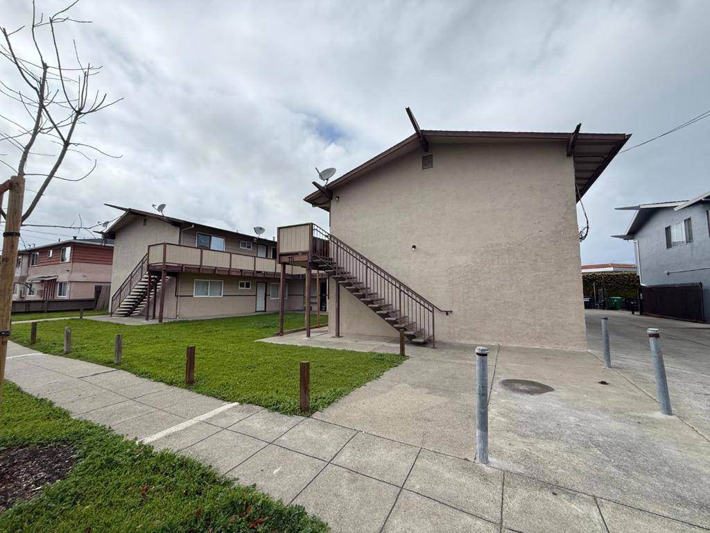 Hayward, CA 94541,771 Memorial WAY