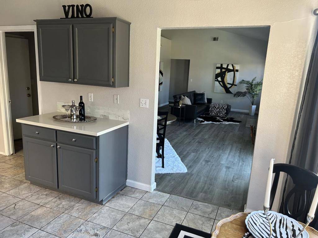 254 Driftwood AVE Los Banos, CA 93635
