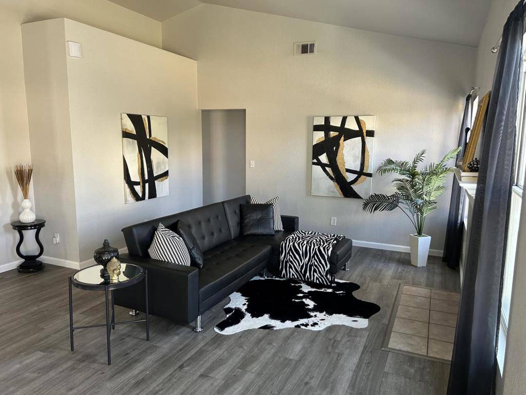254 Driftwood AVE Los Banos, CA 93635